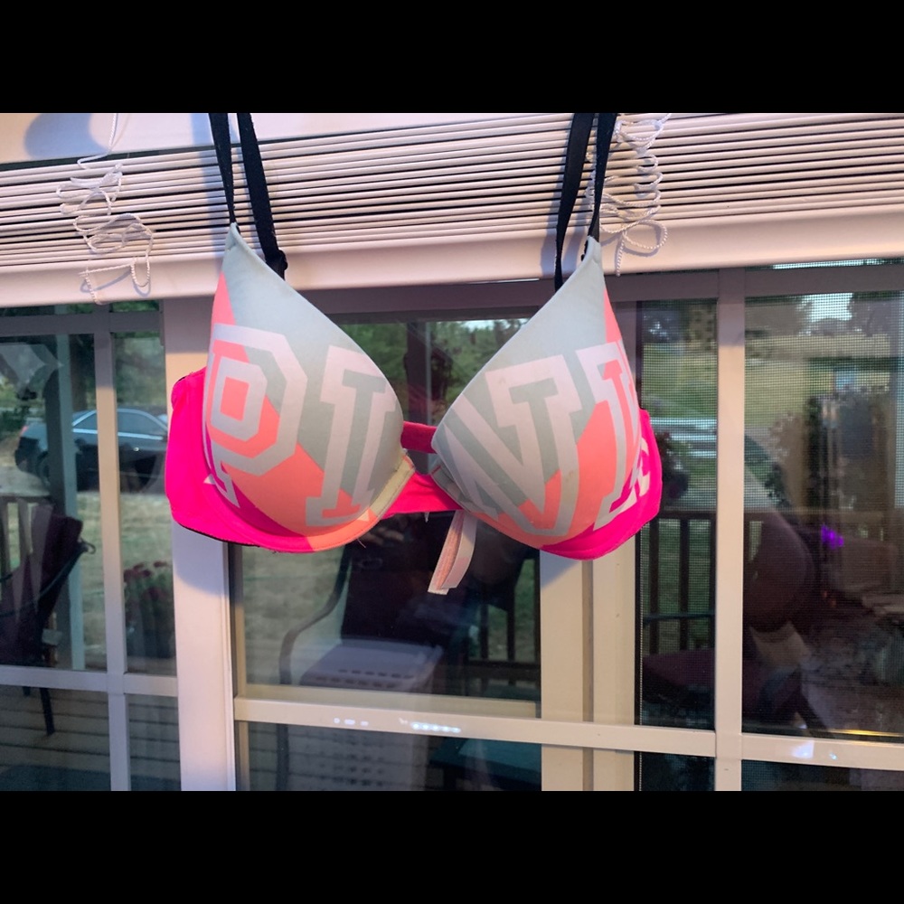 34B Victoria Secret PINK Bra.